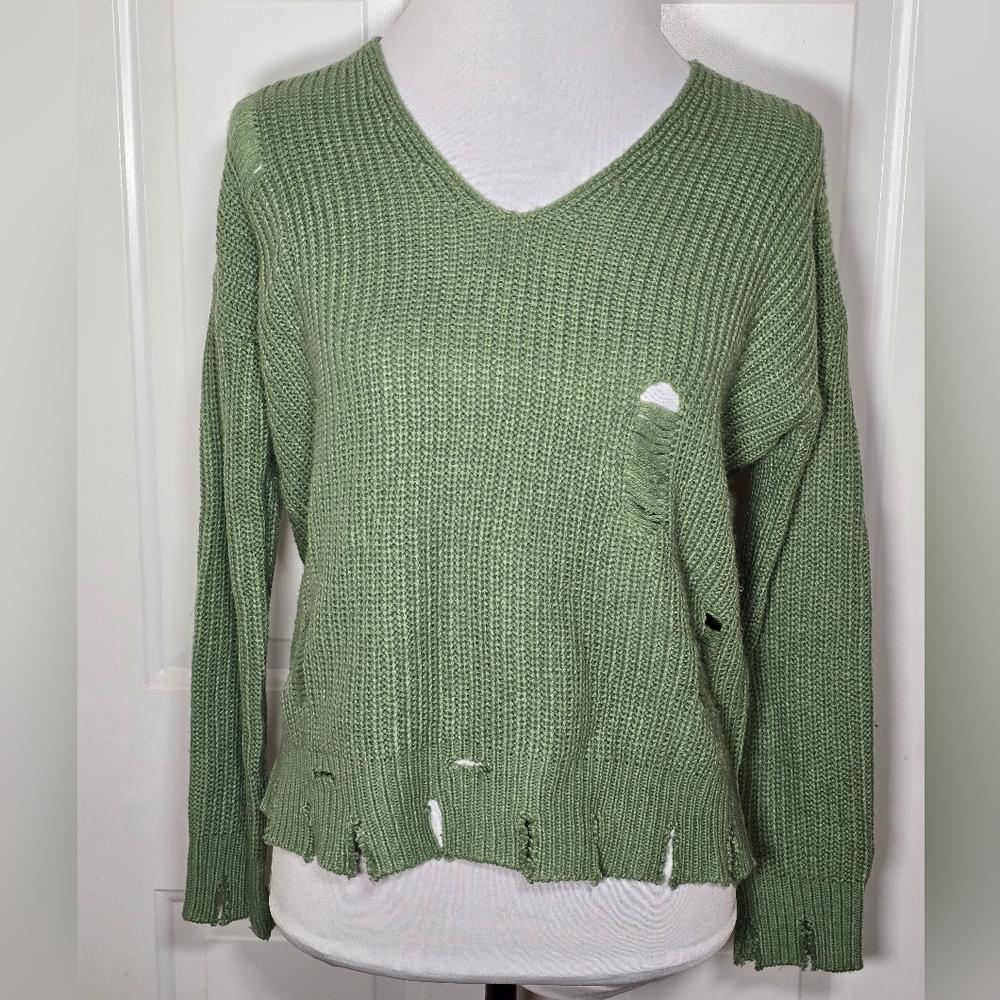 Sweet & Sinful Green V-Neck Destroyed Distressed Long Sleeve Sweater Small
